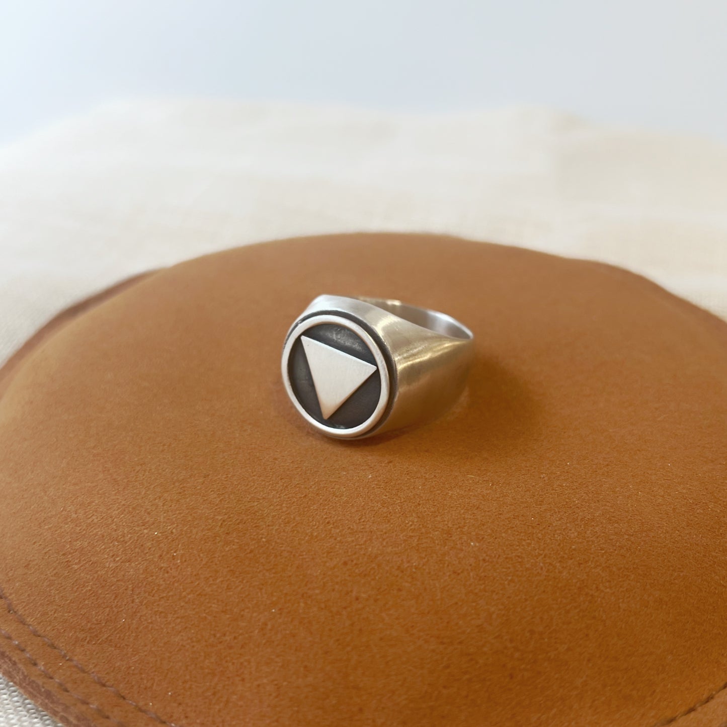 ANILLO SELLO PLATA TRIÁNGULO