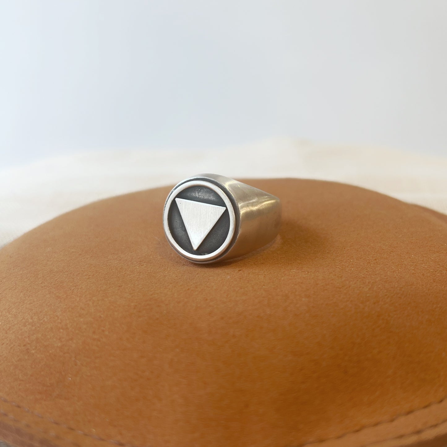 ANILLO SELLO PLATA TRIÁNGULO