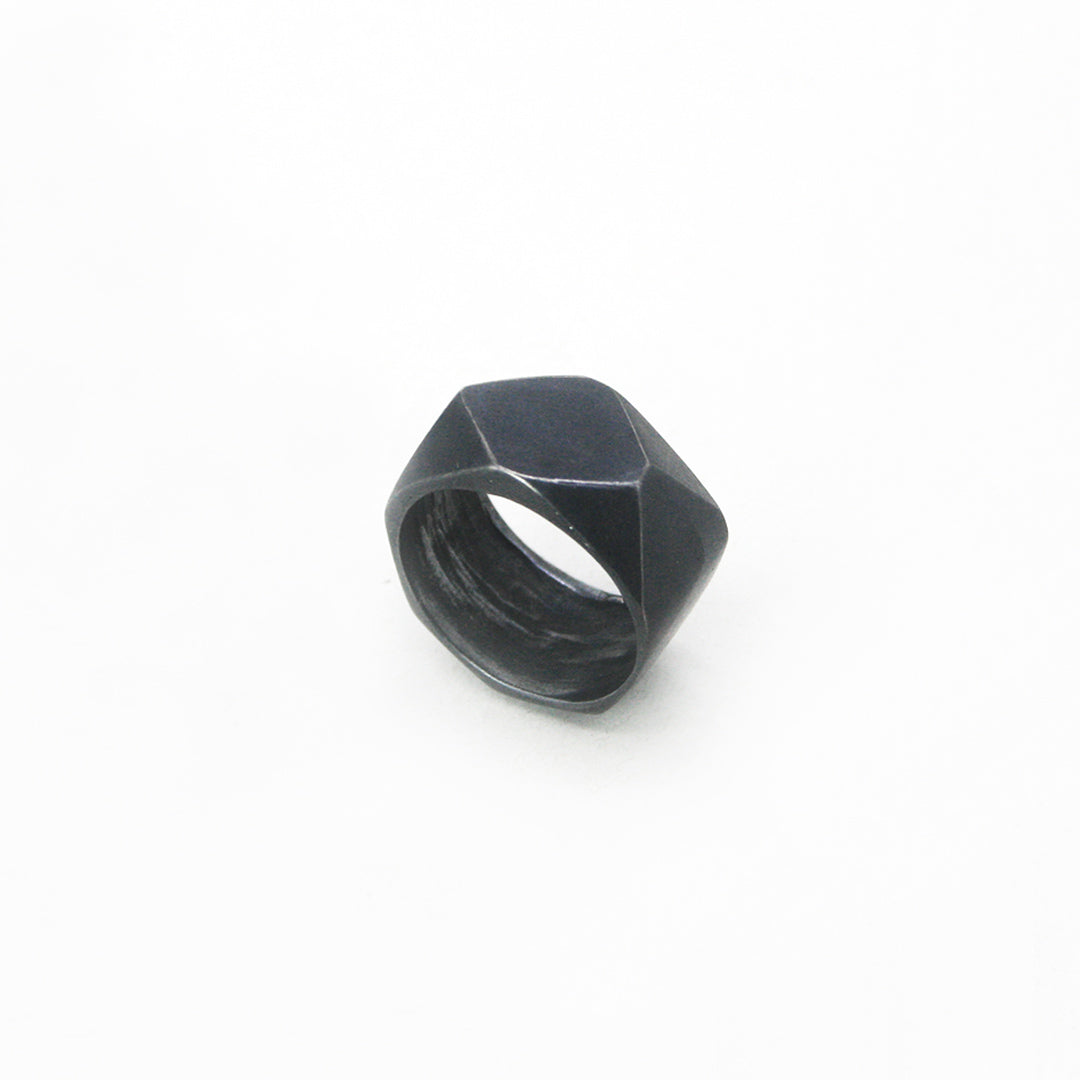 ANILLO DE PLATA SELLO FACETADO