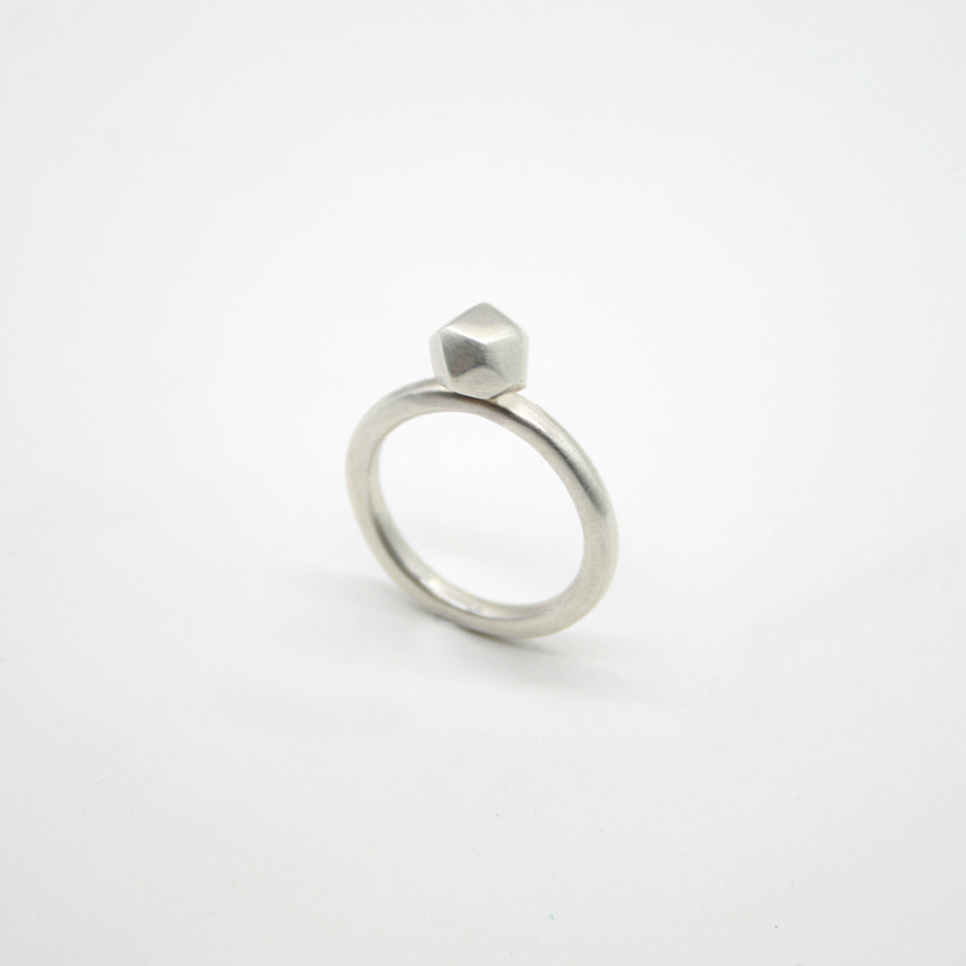 ANILLO DE PLATA POLY - N.AG/111
