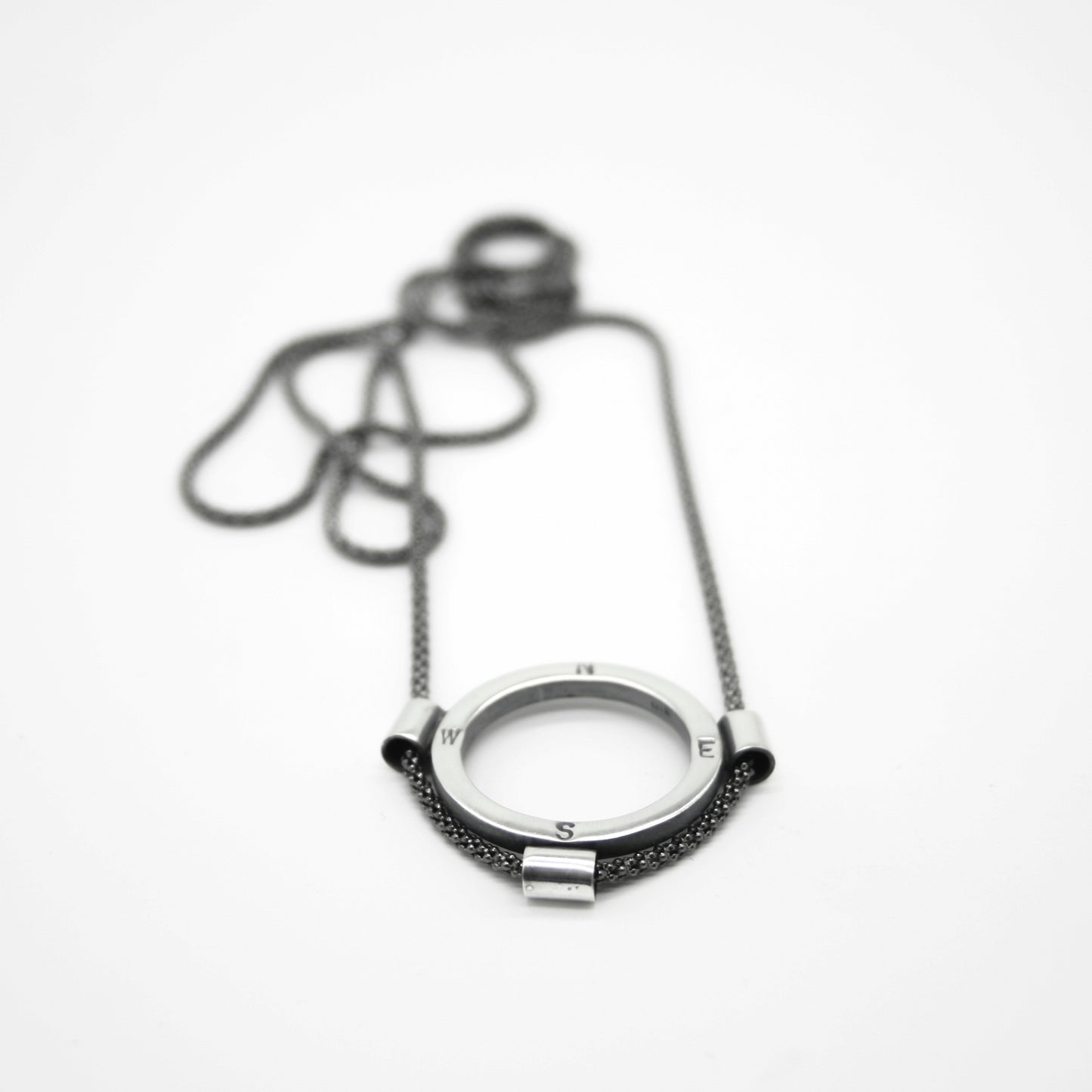 COLLAR DE PLATA BRUJULA - N.AG/140
