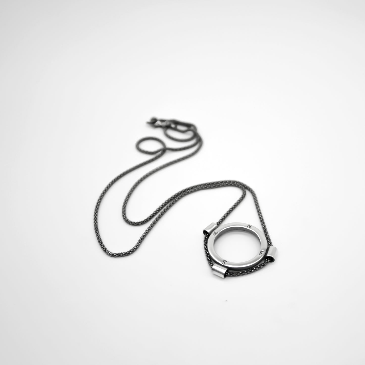 Collar unisex nautico de plata de primera ley.