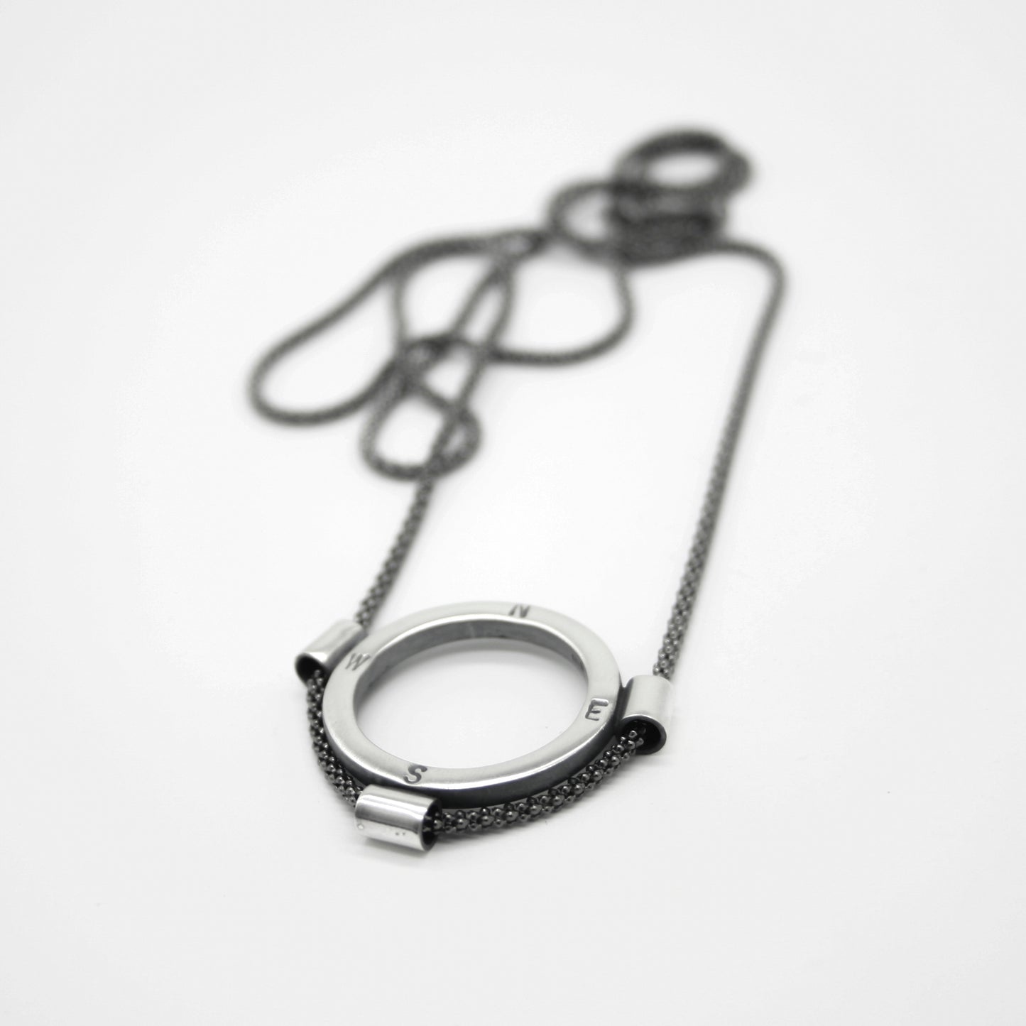COLLAR DE PLATA BRUJULA - N.AG/140