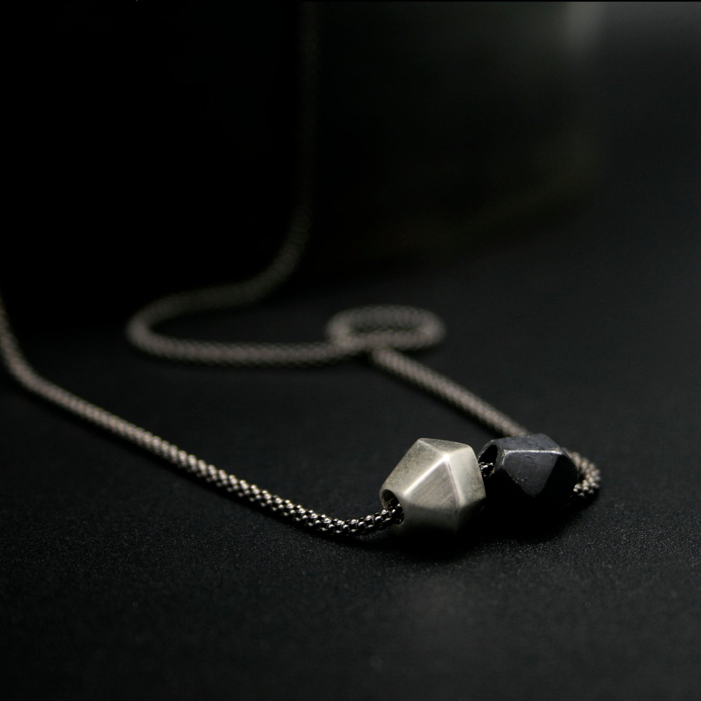 COLLAR DE PLATA BIG POLY - N.AG/148