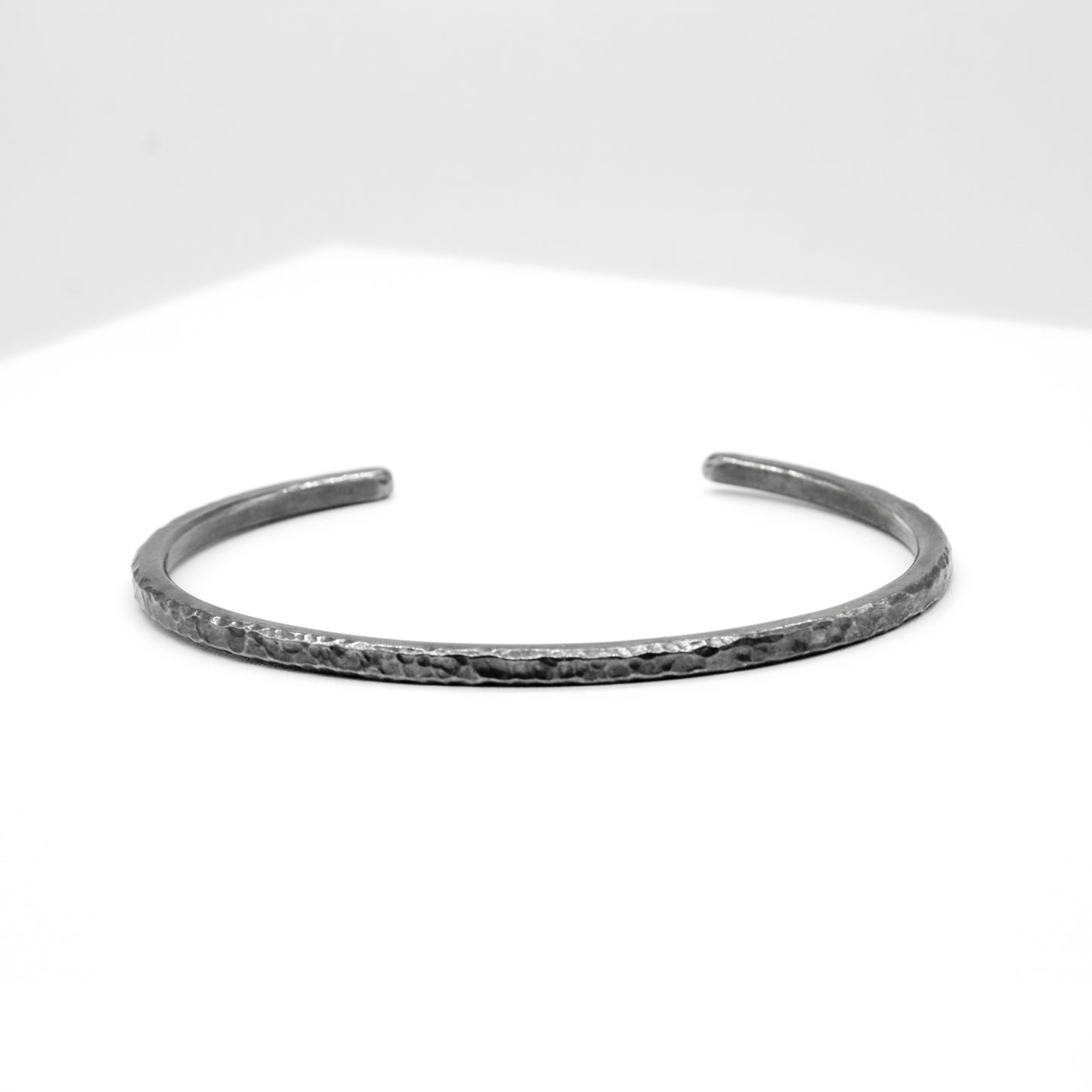 PULSERA DE PLATA ABIERTA MARTELE - N.AG/190