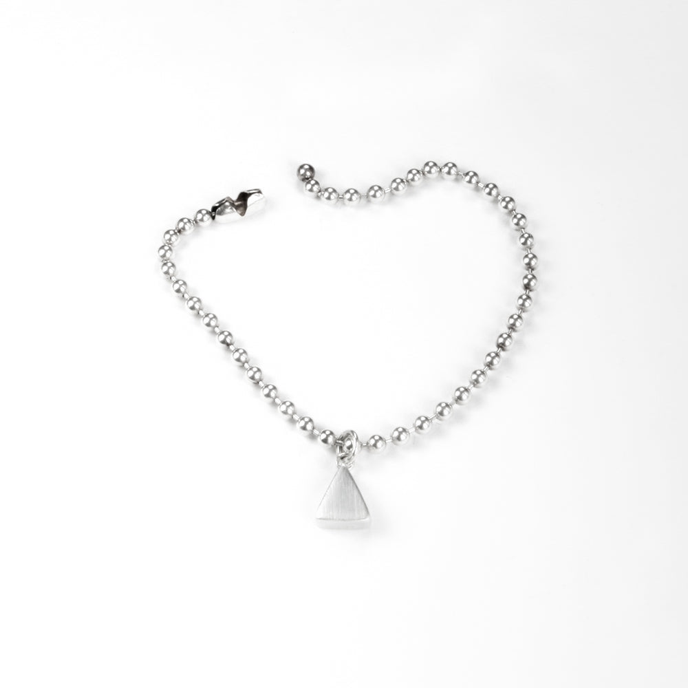 PULSERA DE PLATA CON CADENA TRIANGULO - N.AG/191
