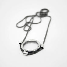 Cargar imagen en el visor de la galería, COLLAR DE PLATA BRUJULA - N.AG/140