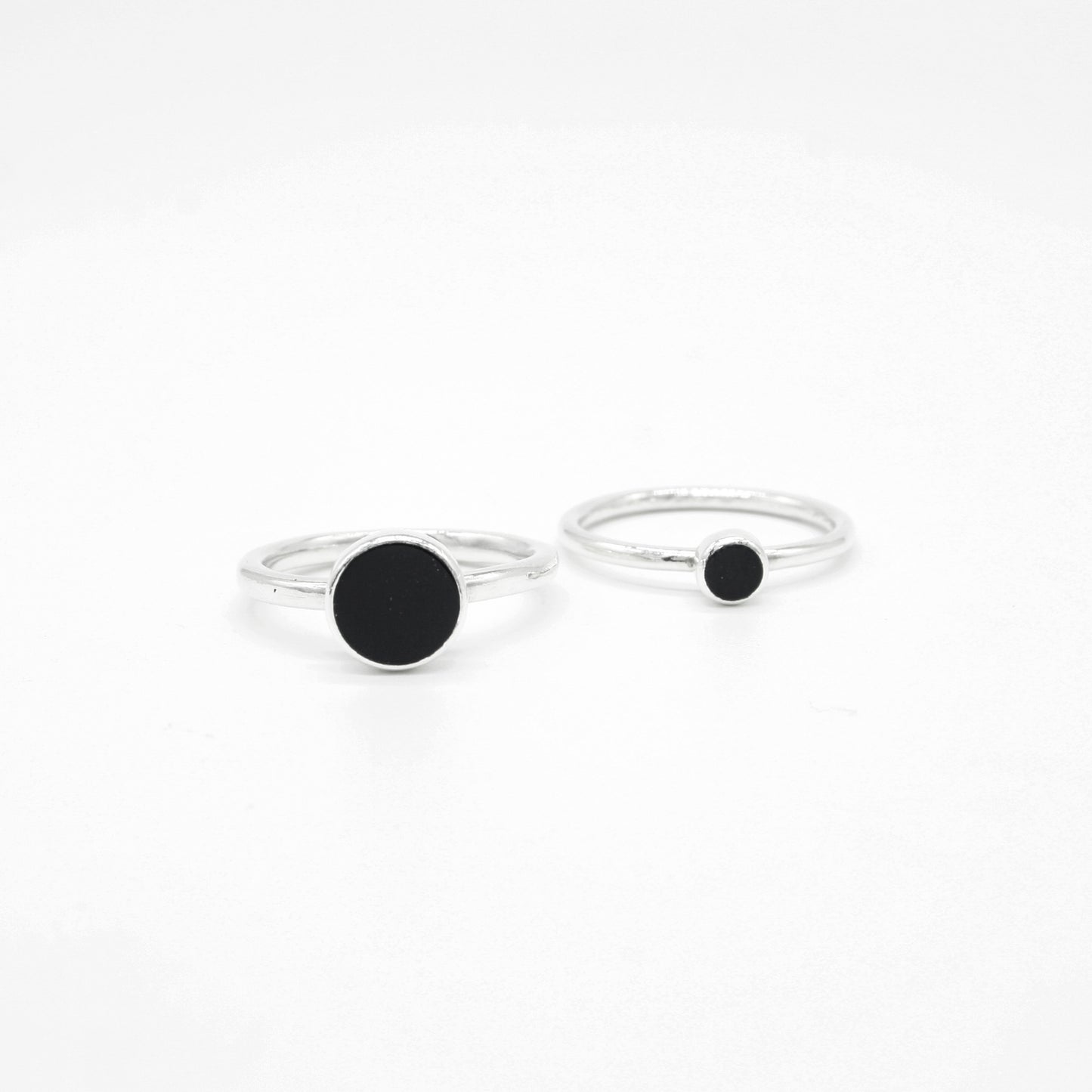 Combo 2 Anillos de Plata 925 con Ónix Negro | Hechos a Mano – Nita Grimaldi
