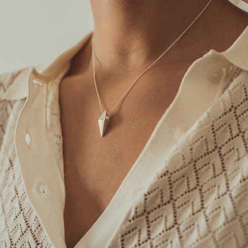 COLLAR DE PLATA PENDULO - N.AG/145