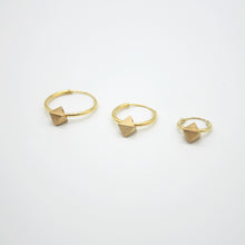 Cargar imagen en el visor de la galería, AROS DE ORO 18 /24 KT O C T A H E D R O N - N.AU/2