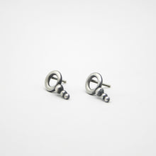 Cargar imagen en el visor de la galería, PENDIENTES DE PLATA MINI MUÑEQUITAS -N.AG/217