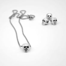 Cargar imagen en el visor de la galería, Collar calavera de plata - HAPPY SKULL - N.AG/182